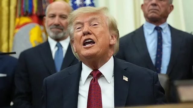 Trump promete que Estados Unidos se quedará con todo el petróleo de Venezuela