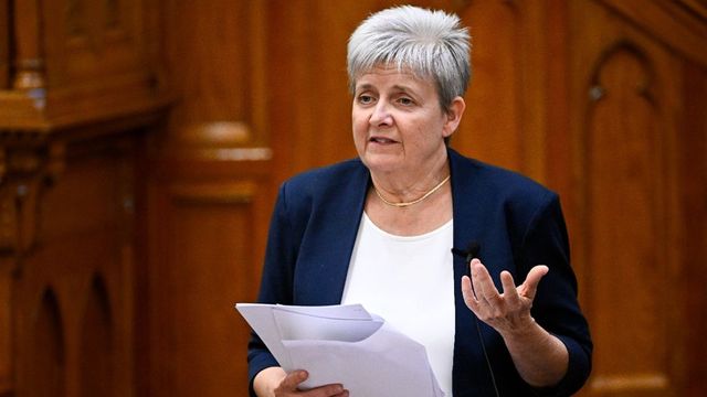 Lépett a kormány, a botrány után bontották a Déryné Program szerződését