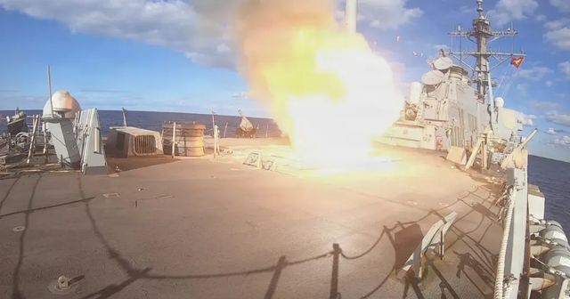 Trump uvedl, že nemá v úmyslu použít proti Íránu jadernou zbraň