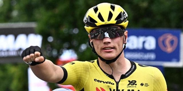 Giro d’Italia, Pedersen cala il poker piegando Van Aert e la rosa di del Toro