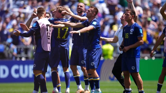 Bosnia elimina a la Qatar de Lopetegui y Suiza pasa como primera