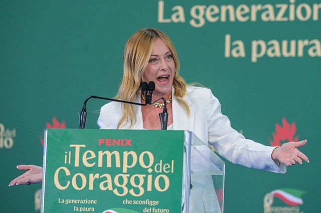 Meloni, in classe numero massimo di stranieri e divieto di burqa, norma in arrivo