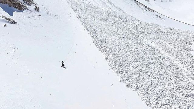 Risc semnificativ de avalanșe în munții Făgăraș și în masivele Bucegi și Țarcu-Godeanu