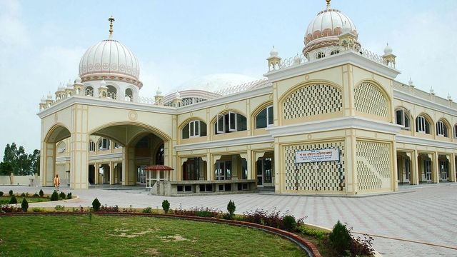 Bomb Threats In Jalandhar Target Dera Sachkhand Ballan, Schools Ahead Of PM Modi’s Visit