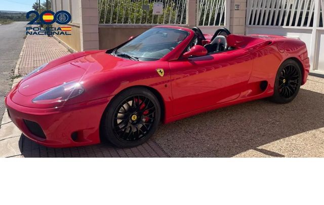Detenido en Elche por poner a la venta un Ferrari 'fake'