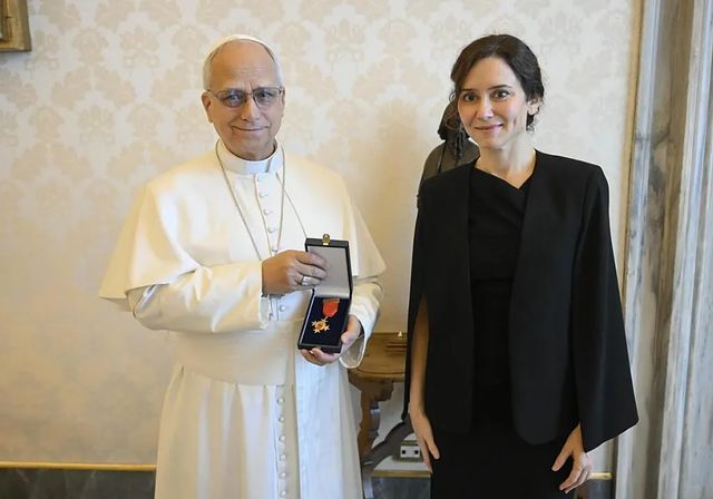 Ayuso exhibe sintonía con el papa León XIV a las puertas de su viaje a España