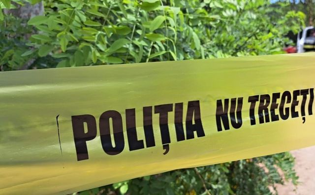 Tragedie într-o familie din raionul Criuleni. Un bărbat și-ar fi împușcat soția, după care s-ar fi sinucis