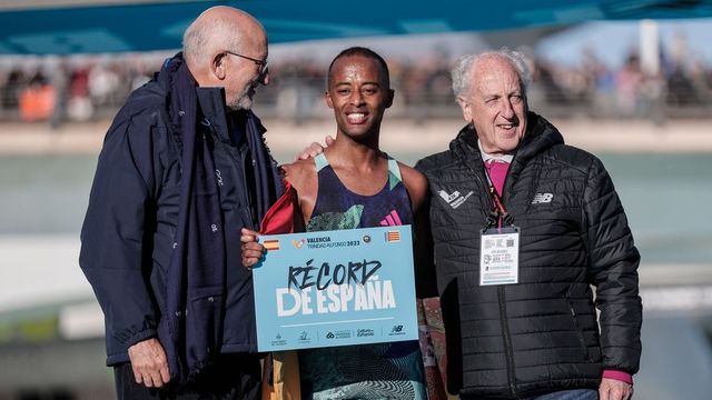 El etíope Lemma bate el récord del Maratón de València