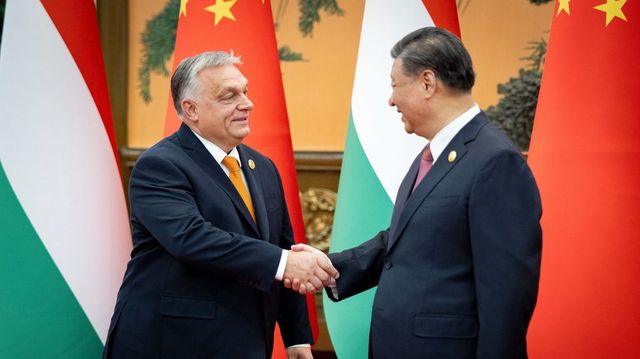 Orbán Viktor és Sulyok Tamás meghívására érkezik május 8-án a kínai elnök Magyarországra