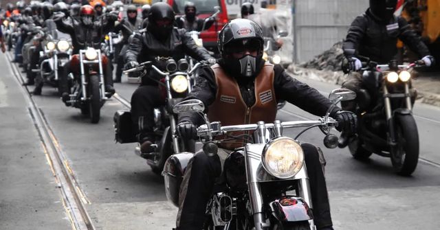 Policie v Německu podniká velkou razii proti motorkářům z Hells Angels