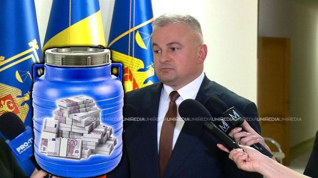 Procuror general, Alexandru Machidon, a găsit în gospodăria părinților 75 de mii de euro, ținuți în beci