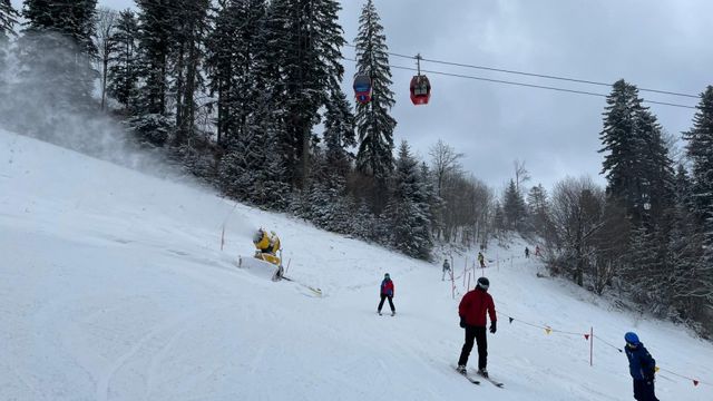 Încă două pârtii de schi deschise în Poiana Brașov