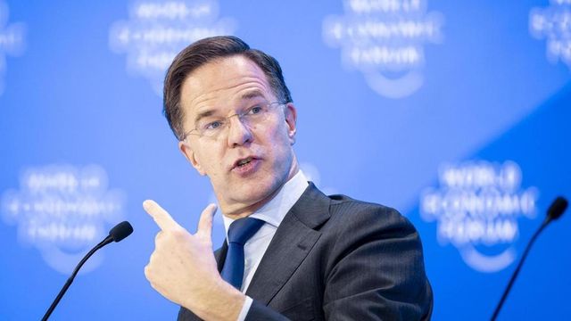 Rutte, europei arrivino almeno al 2% di spesa nella Nato