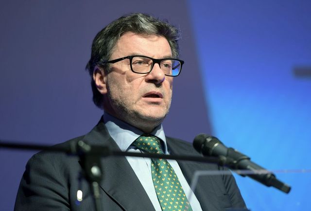 Giorgetti, no alla riforma del Mes, è 'sale sulla ferita'