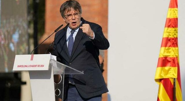 Arrestato un agente per aver aiutato Puigdemont a fuggire