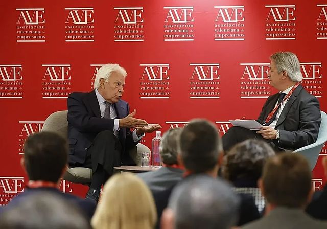González pide elecciones este año y aconseja al PP no presentar una moción de censura