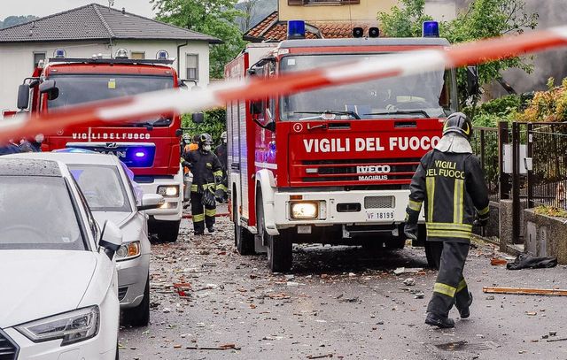 Esplosione in una villetta a Aprilia per fuga gas, 2 morti