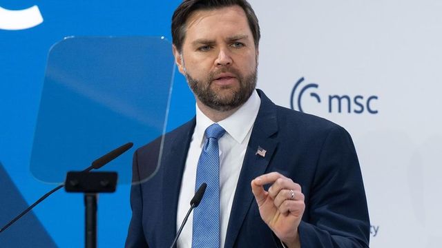 JD Vance, huiduit în gara din Washington unde e desfășurată Garda Națională: „Din DC în Palestina, ocupația este o crimă”