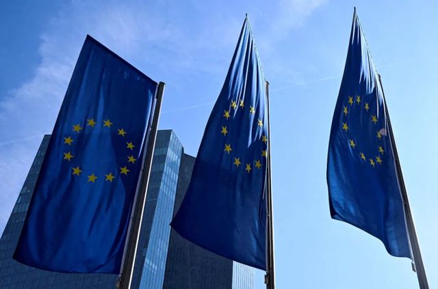 UE trimite Ucrainei încă 1,4 miliarde de euro din dobânzile generate de activele rusești înghețate