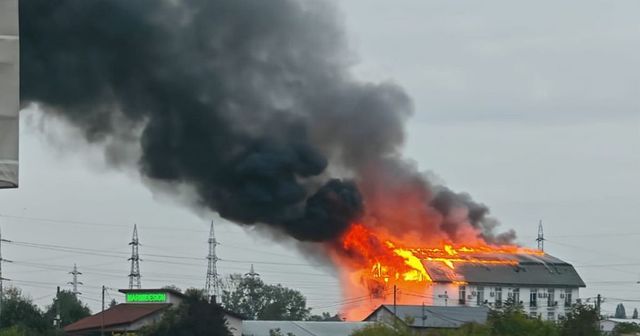 Incendiu la un hotel din Prahova