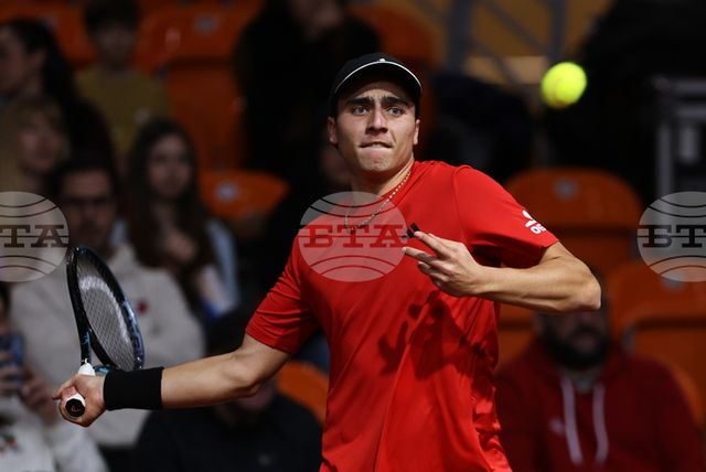 Кузманов отпадна във втория кръг на турнир в Хърватия