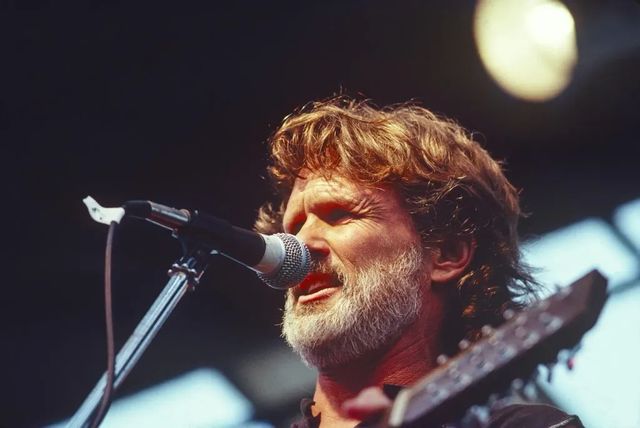 Kris Kristofferson, star al muzicii country, a murit la 88 de ani