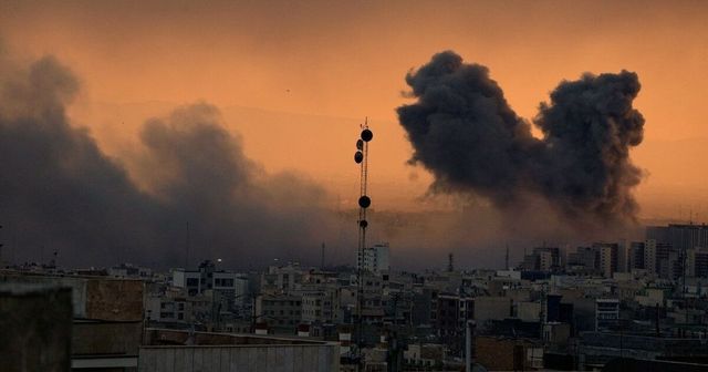 Iran, nuova ondata di raid Israele-Usa su Teheran