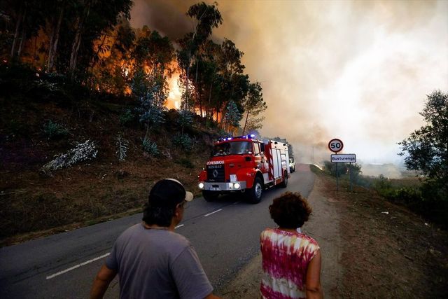 Los incendios de Portugal ahogan Galicia