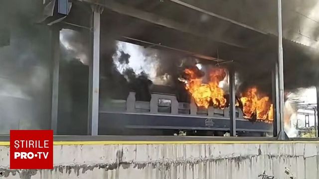 Incendiu la vagonul unui tren de călători, într-o gară din Arad