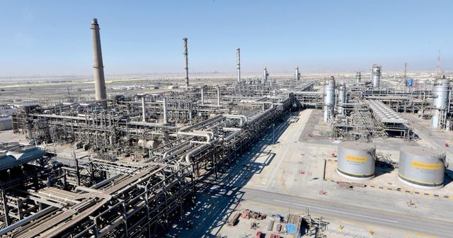 Il petrolio è in calo, Wti a 90,93 dollari