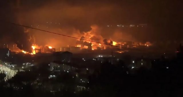 Un port rusesc de la Marea Neagră a luat foc după un atac ucrainean cu drone