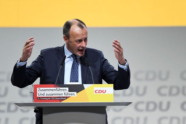 Hlasovat proti migraci s pomocí AfD je chyba, pustila se Merkelová do své CDU