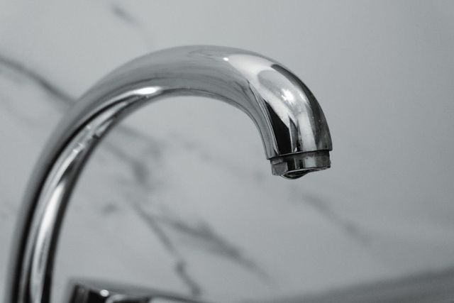 1.395 de blocuri din București au probleme cu apa caldă