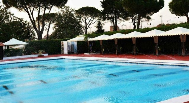 Fuga di cloro in piscina, bimba di 5 anni in codice rosso e altri sei piccoli in ospedale
