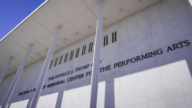 Trumpovo jméno má být odstraněno z názvu Kennedyho centra, rozhodl soud