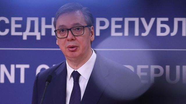 Александър Вучич може да подаде оставка