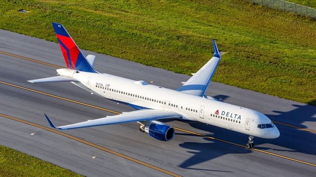 Над 2100 полета са били анулирани по последни данни в САЩ вчера