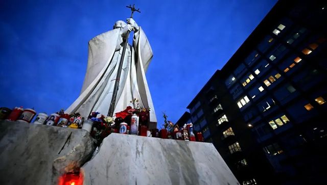 «El Papa es un paciente frágil. No está fuera de peligro»