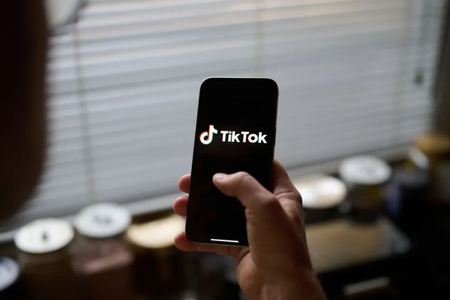 TikTok, amendată cu 10 milioane de dolari pentru provocările mortale care circulă pe platformă