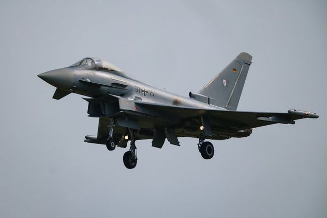 La OTAN despliega aviones de combate tras una nueva incursión de drones en el espacio aéreo de Estonia