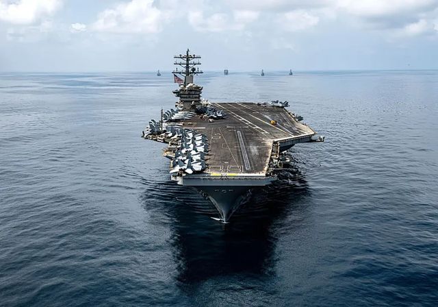 Trump mete presión a Cuba con el despliegue de un portaaviones en el Caribe
