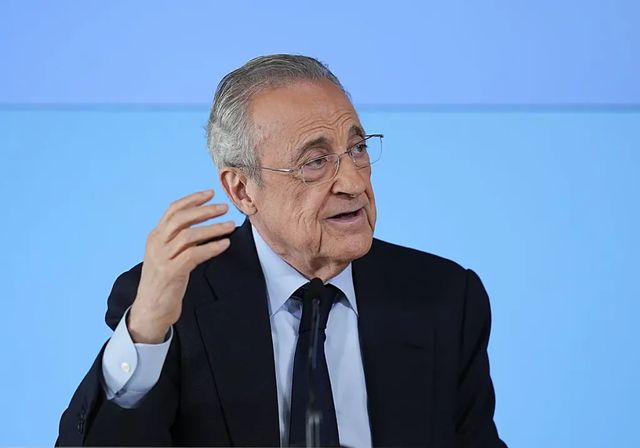 Florentino Pérez se ratifica en su postura y Enrique Riquelme pide diálogo