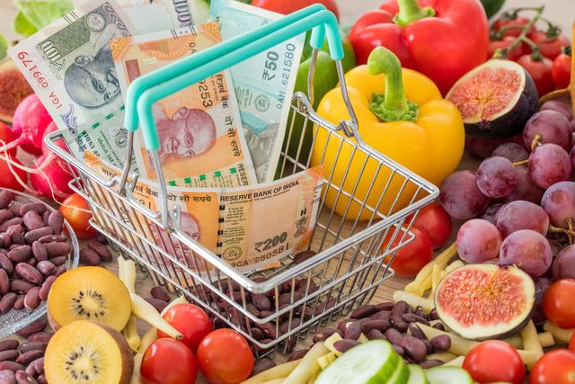 Retail And Food Inflation Eases In November, Vegetable Prices Rise 29.33% YoY