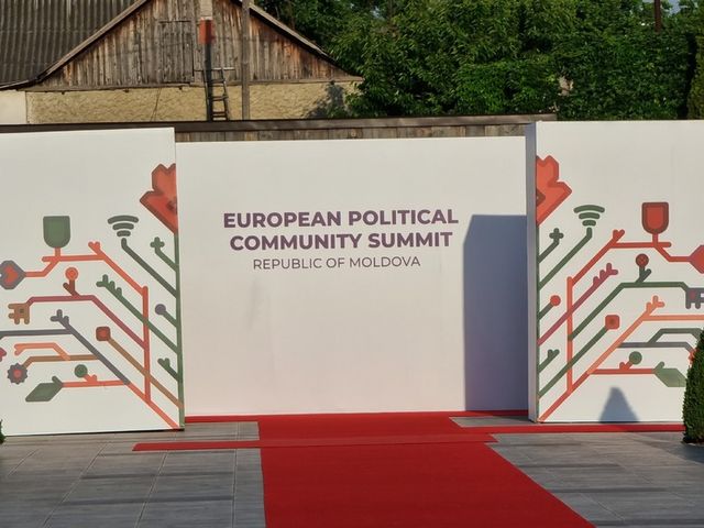 Повече от 660 журналисти присъстват на Втората среща на върха на Европейската политическа общност