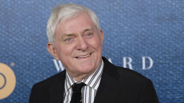 Phil Donahue, pioneer of the daytime talk show, dies at 88