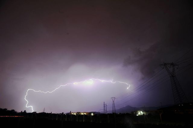 Maltempo, allerta meteo gialla per temporali domani domenica 21 luglio: le regioni a rischio