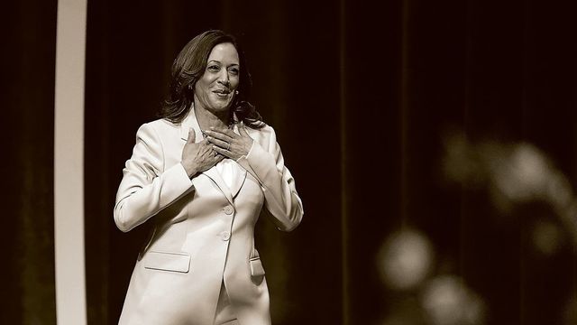 Kamala Harris campaign raises record $200 million in one week, signs up 170,000 volunteers