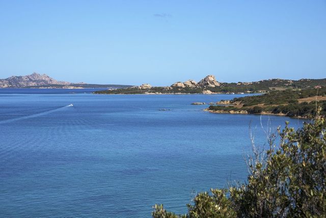 Gommone sugli scogli a La Maddalena, morto militare 26enne