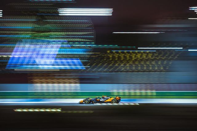F1 Gp Bahrain, Sainz con Ferrari leader terze prove libere