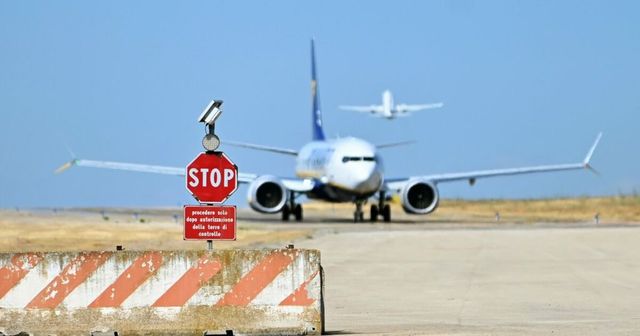 Aeroporti europei rischiano di restare senza carburante entro tre settimane